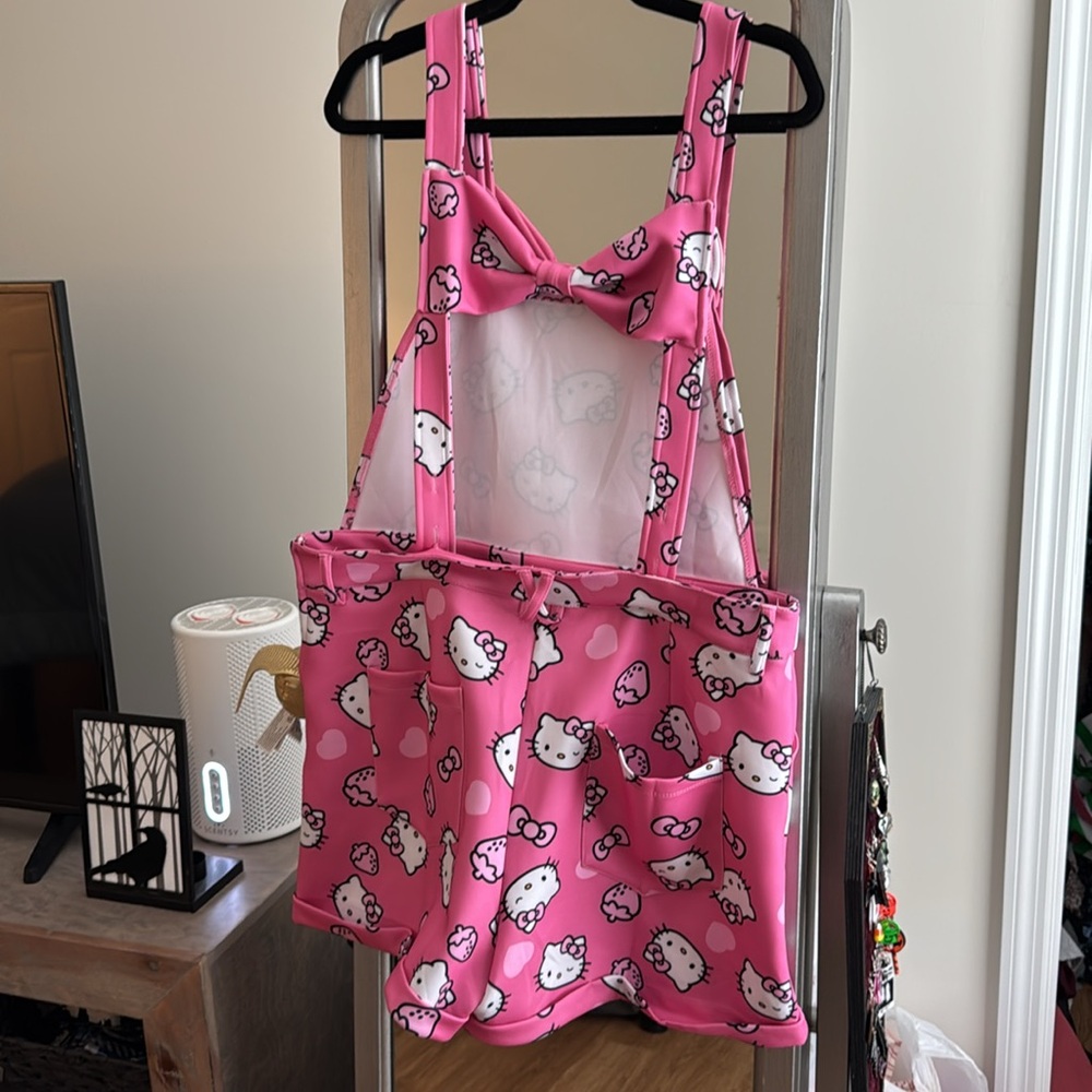 Hello Kitty Pink Patterned Overalls For Women - image 4